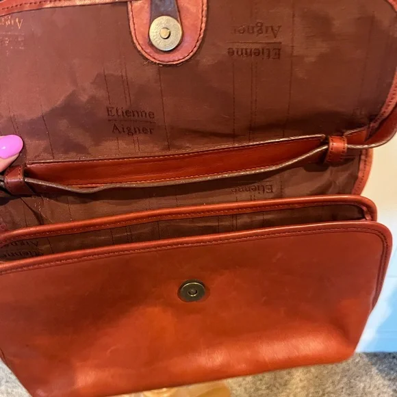 Vintage Etienne Aigner purse - Picture 2 of 7